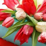 5 maneras asombrosas de usar flores para decorar tortas